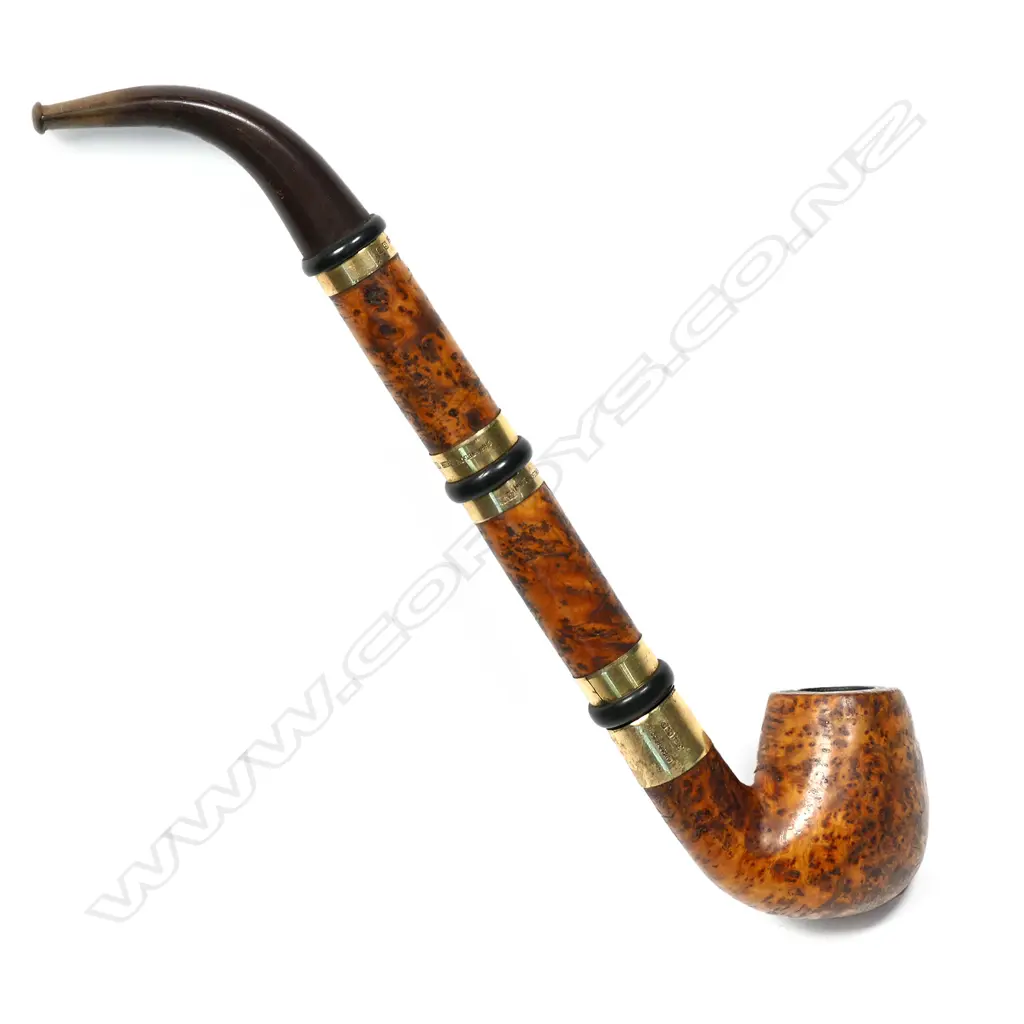 A large quality burr totara pipe Image 1++