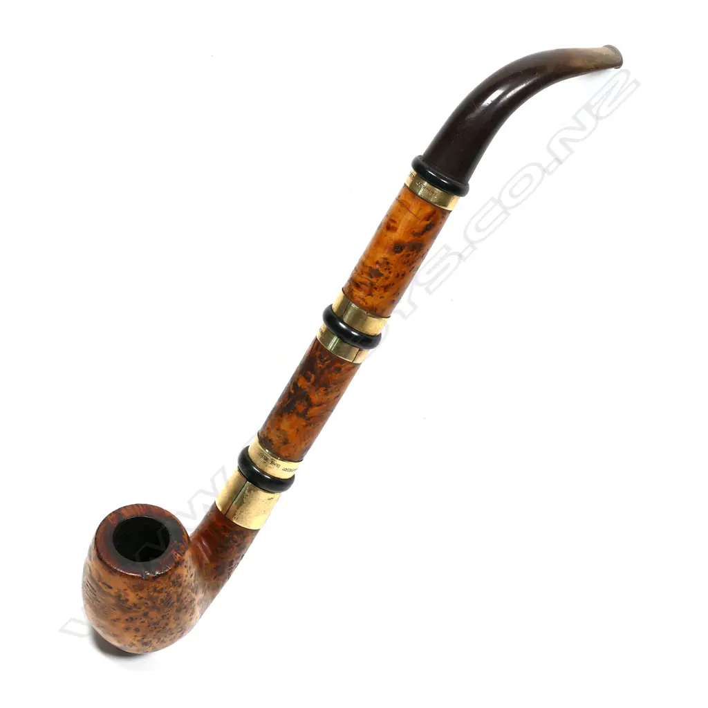 A large quality burr totara pipe Image 1++