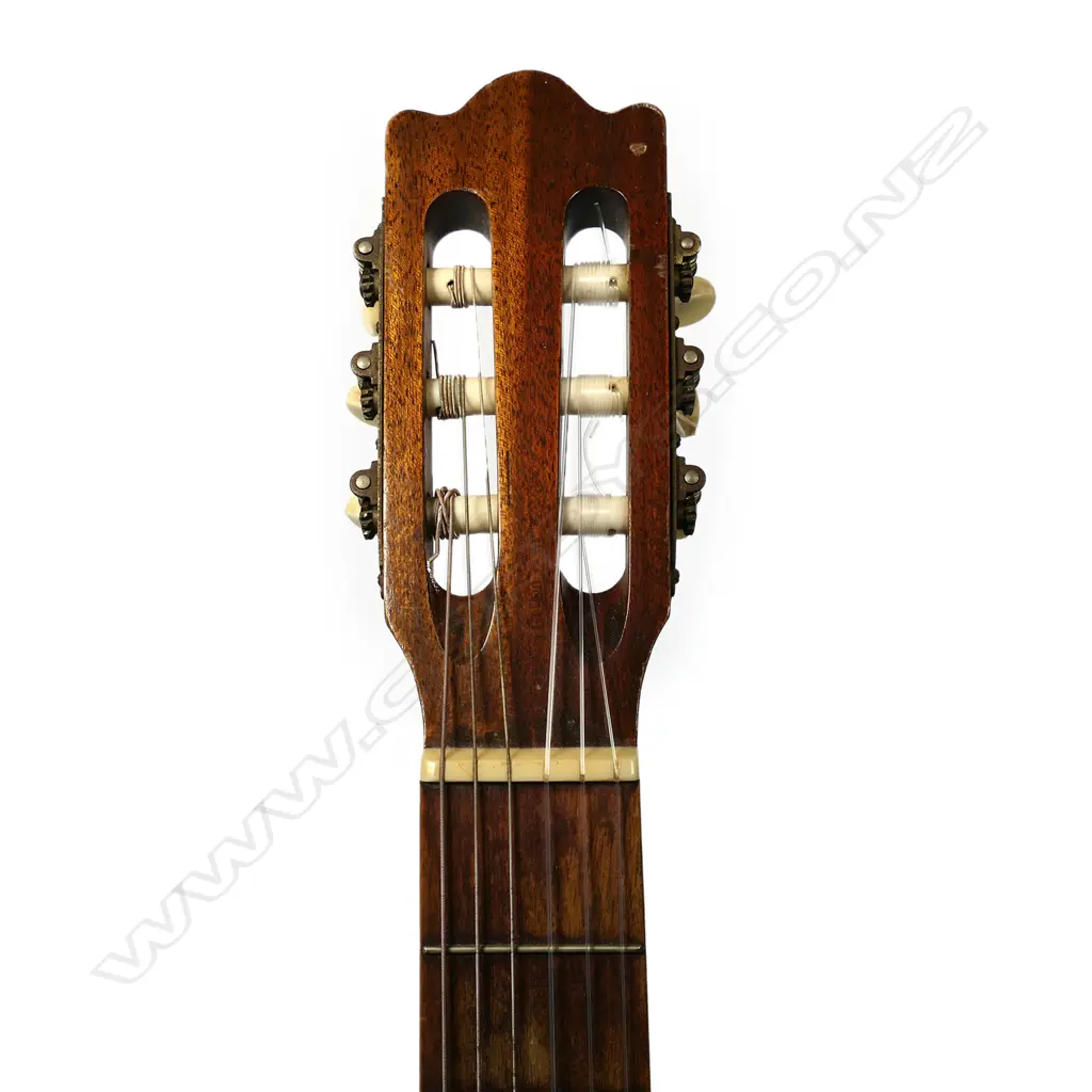 A vintage Japanese Yairi B & M Soloist classical guitar Image 1++