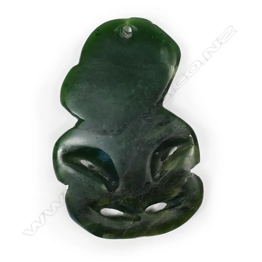 A pounamu hei tiki Image 1++