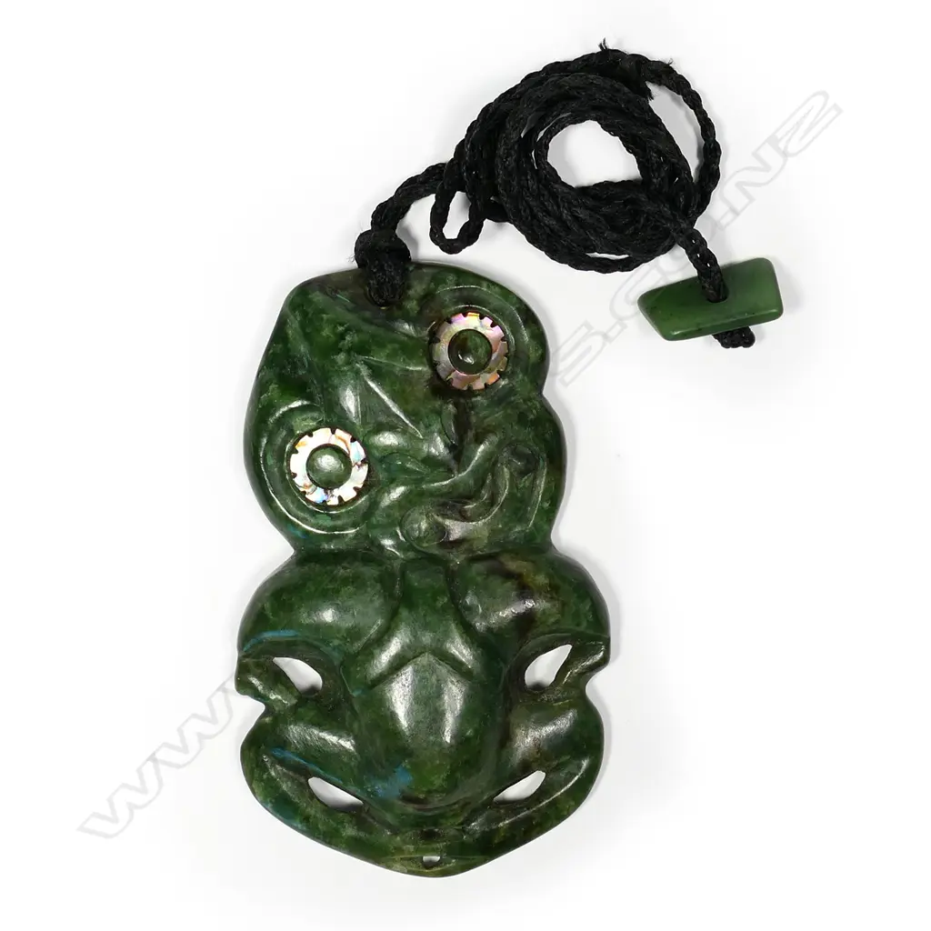 A 20thC Maori carved pounamu hei tiki Image 1++