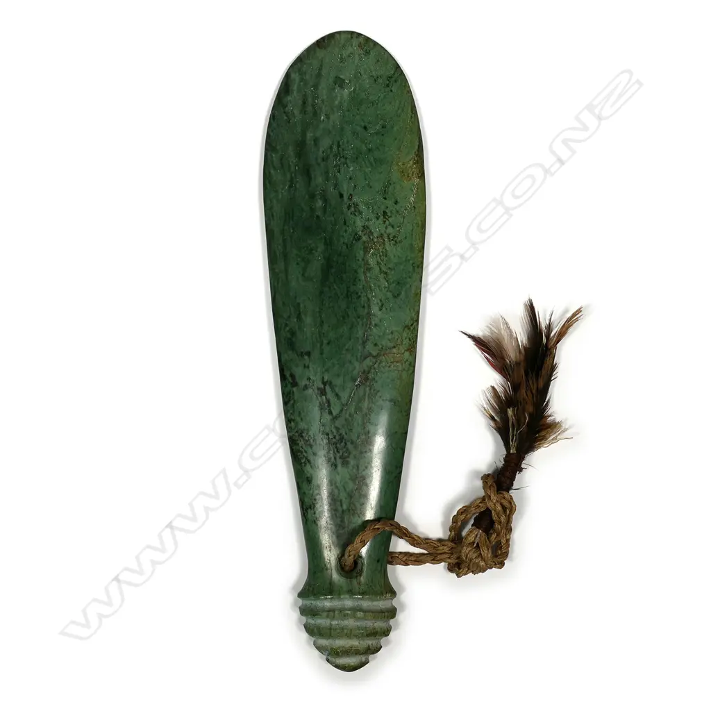 A 20thC Maori carved mere pounamu Image 1++