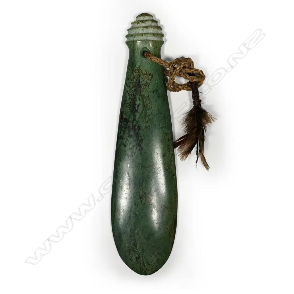 A 20thC Maori carved mere pounamu Image 1++