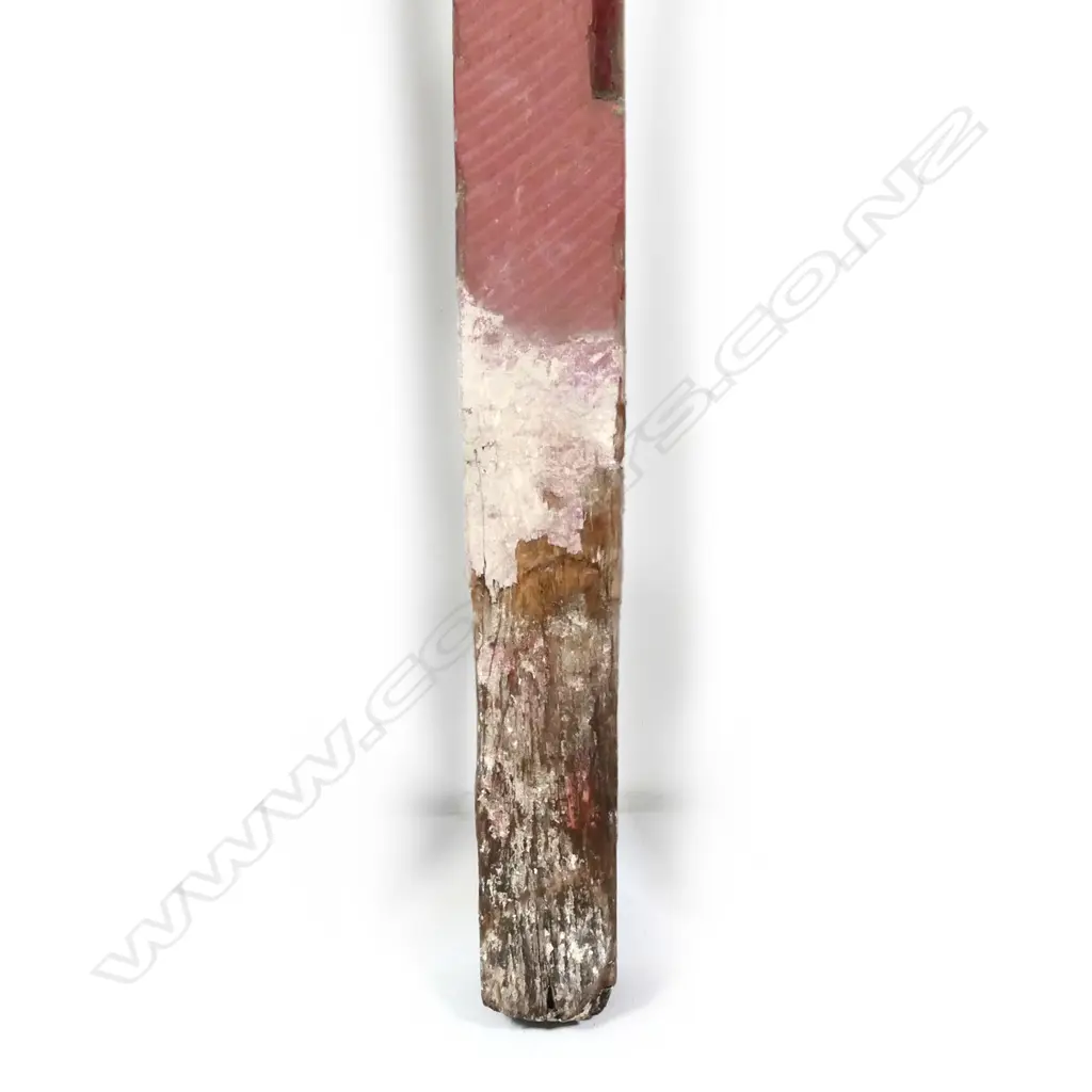 An old 19th/20thC Maori carved stylised figured post ex. Whakarewarewa Village Image 1++