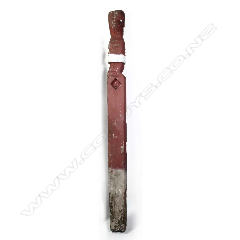 An old 19th/20thC Maori carved stylised figured post ex. Whakarewarewa Village Image 1++