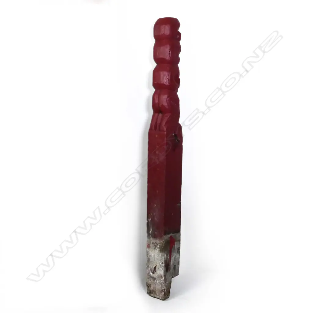 An old 19th/20thC Maori carved stylised figured post ex. Whakarewarewa Village Image 1++