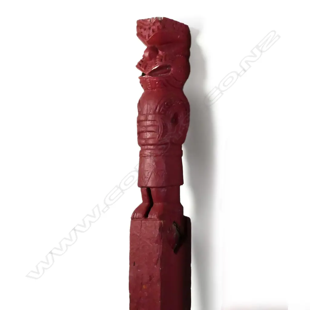 An old 19th/20thC Maori carved stylised figured post ex. Whakarewarewa Village Image 1++