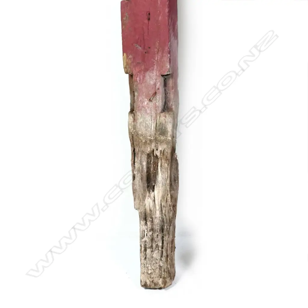 An old 19th/20thC Maori carved stylised figured post ex. Whakarewarewa Village Image 1++