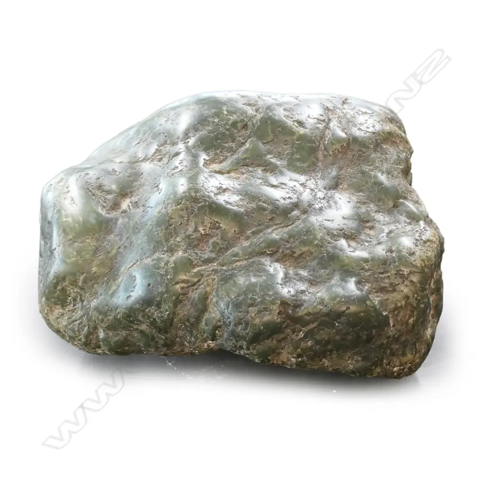 A good pounamu (nephrite) boulder Image 1++