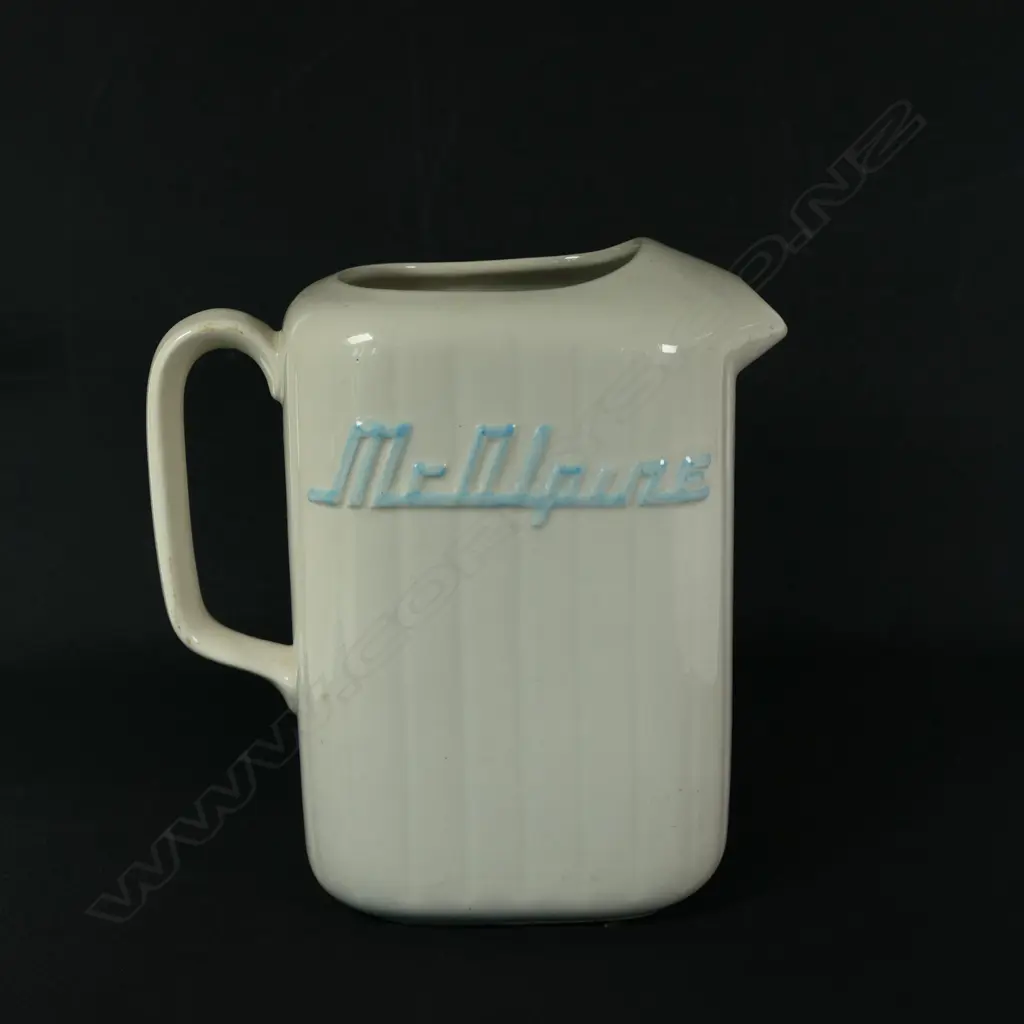 A Crown Lynn McAlpine fridge jug Image 1++