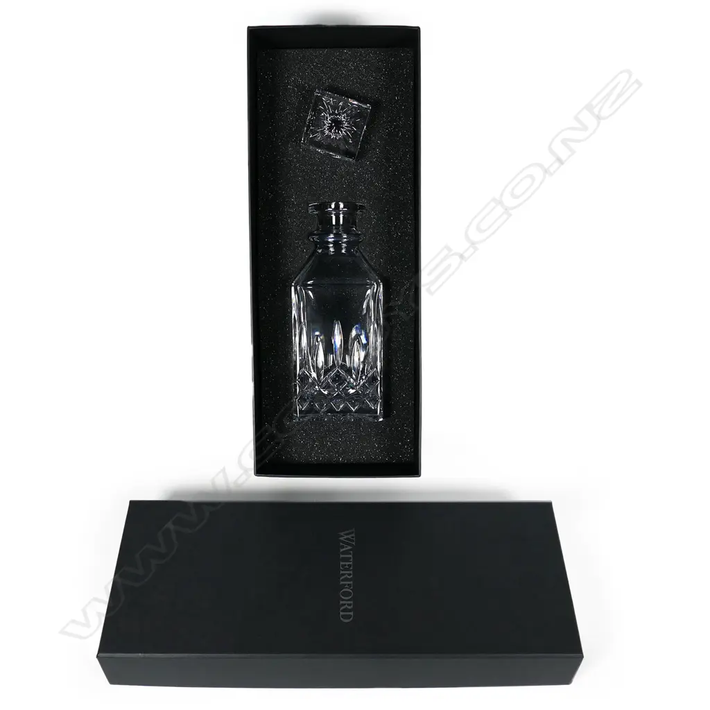 Waterford crystal Lismore decanter Image 1++