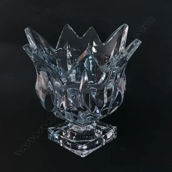 A large Rogaska crystal 'Crown of Thorns' bowl