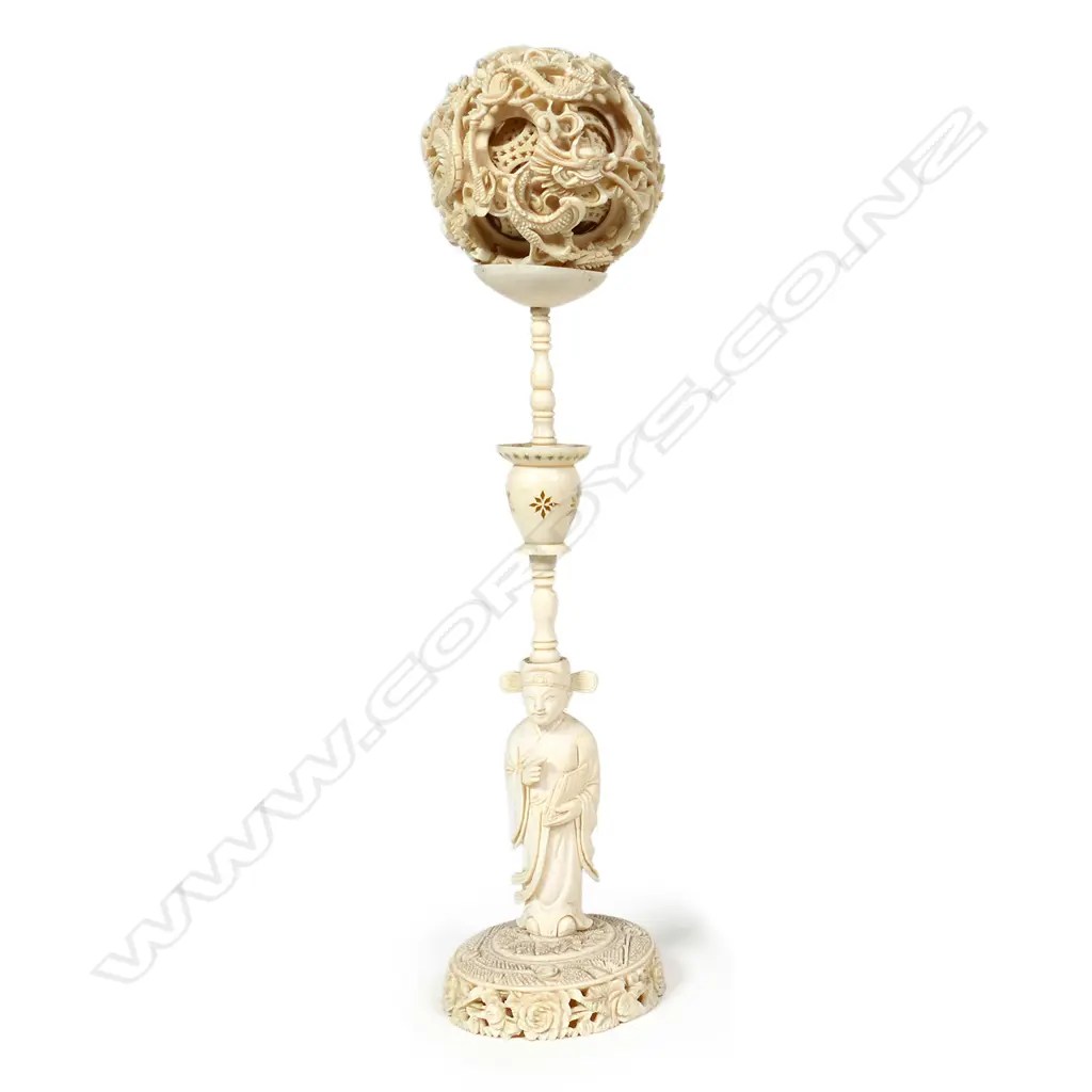 A Chinese carved ivory puzzle ball Image 1++