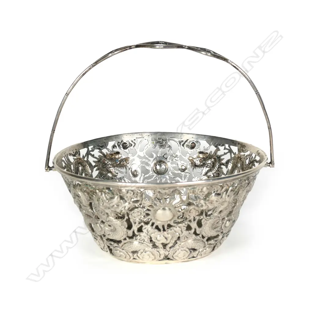 A late 19thc Chinese silver basket Image 1++