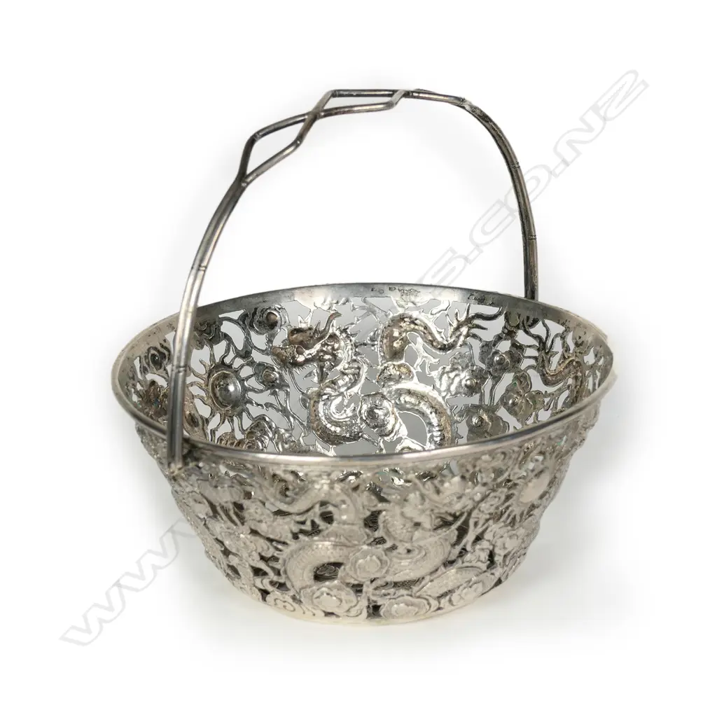 A late 19thc Chinese silver basket Image 1++