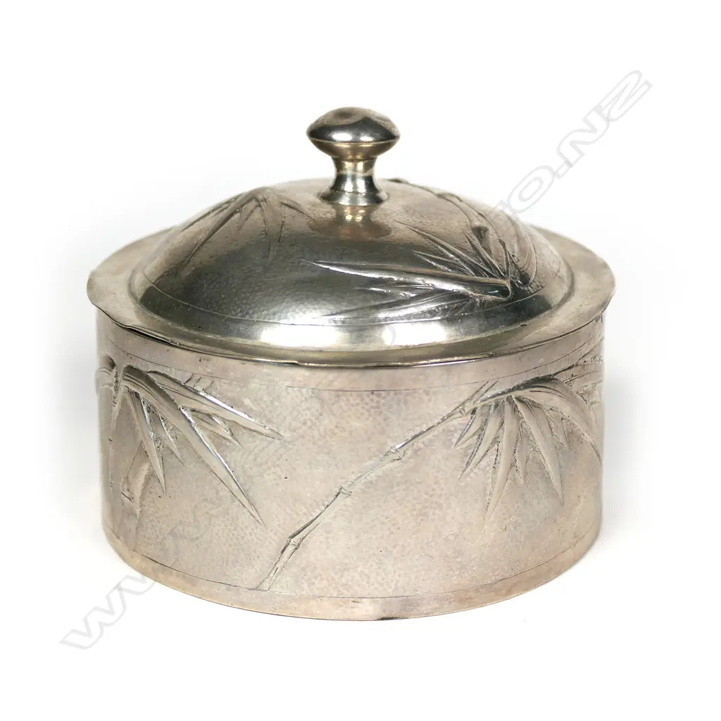 A c.1900 Chinese silver lidded pot Image 1++
