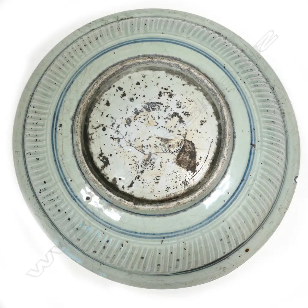 A Chinese provincial Ming porcelain bowl Image 1++