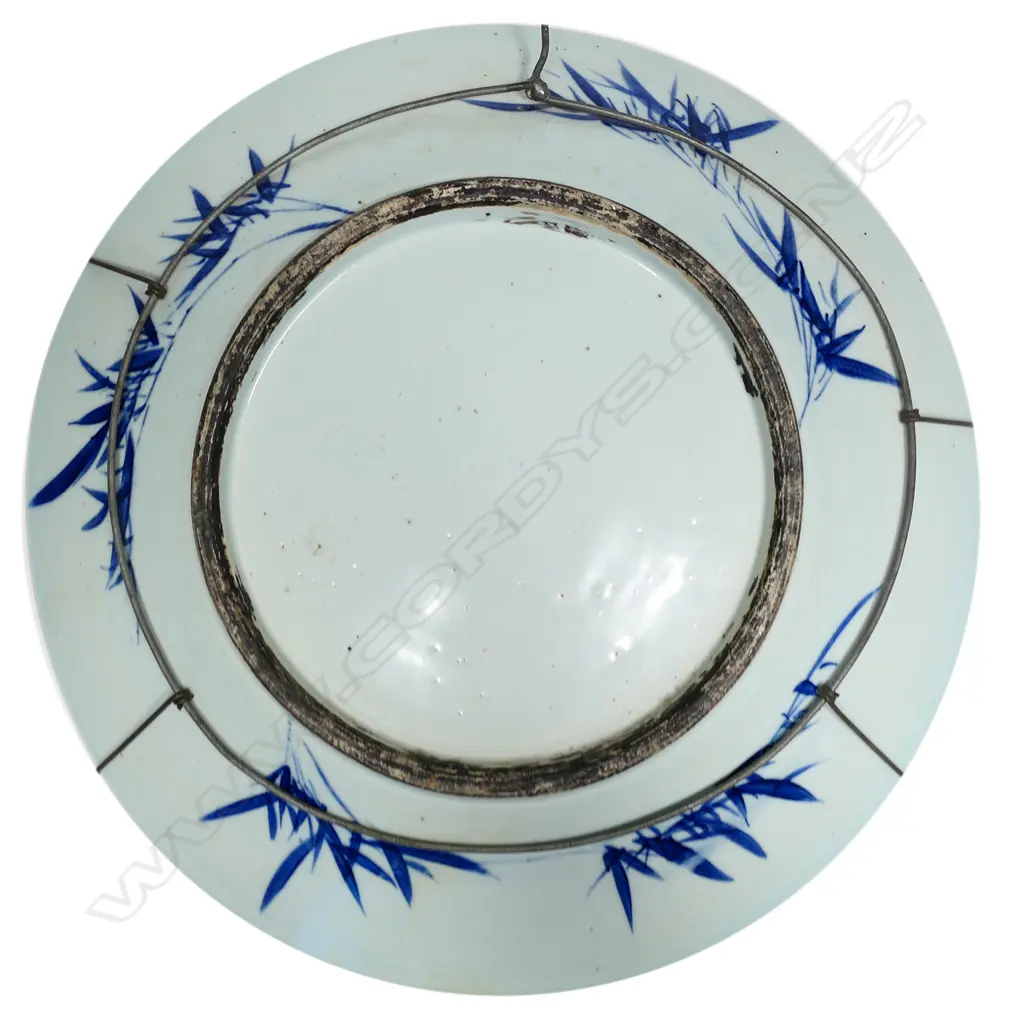 A large Japanese Meiji Arita blue and white charger Image 1++