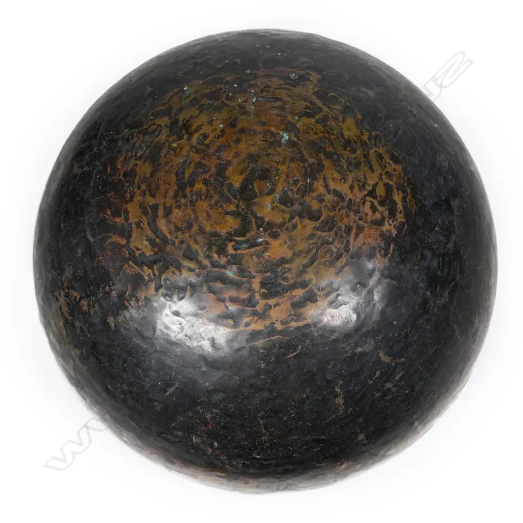 An old Japanese bronze singing bowl Image 1++