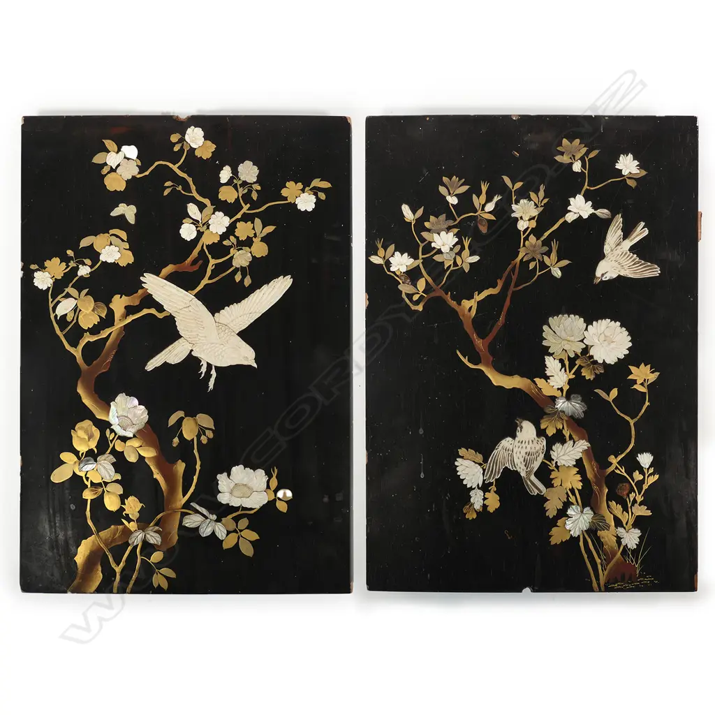 A pair of Japanese inlaid panels Image 1++