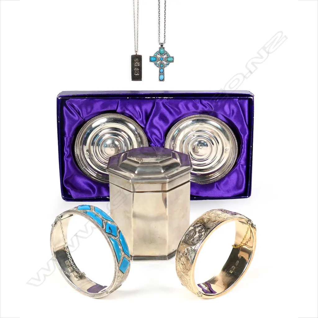 A unique family archive collection items belonging to the NZ silversmith Fred Money Image 1++