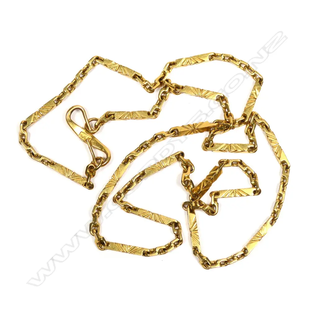 A 22/24ct bright yellow gold neck chain Image 1++