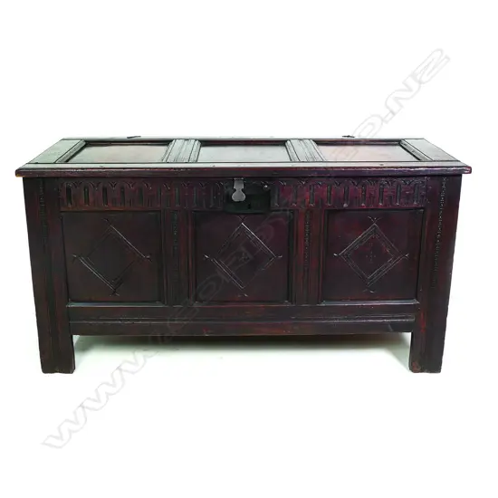 An 18thC oak coffer