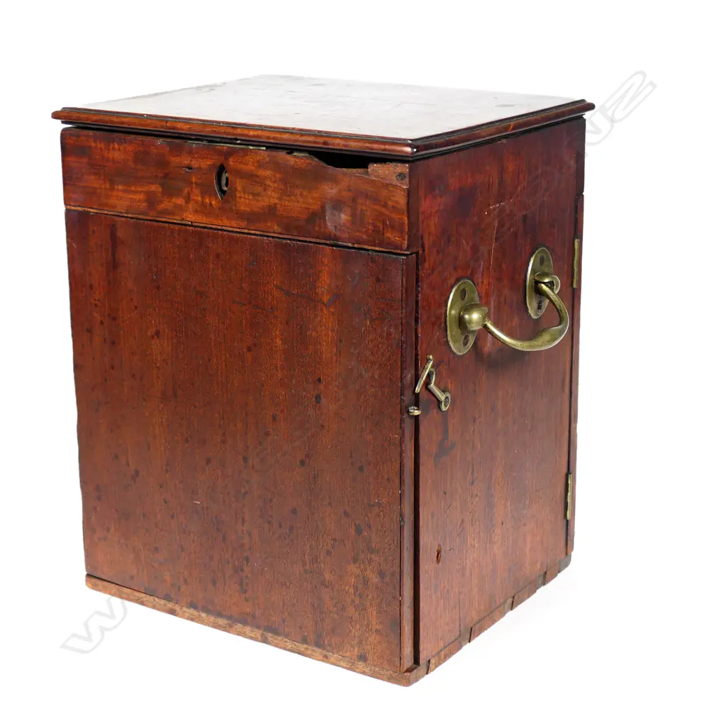 A Georgian mahogany traveling apothecary's case Image 1++
