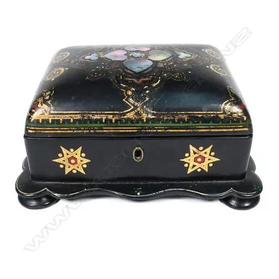 A Victorian papier mâché jewellery box
