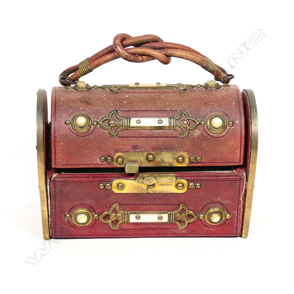 A Victorian perfume box Image 1++