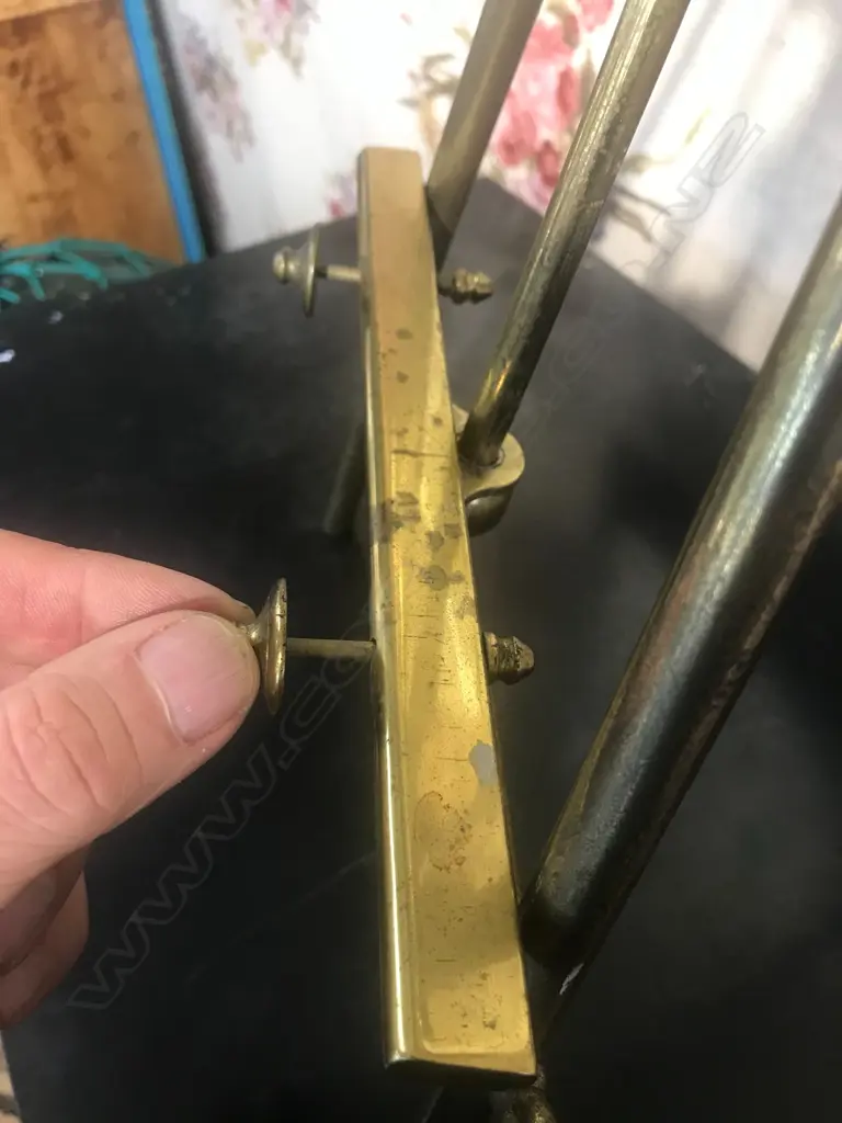 An antique brass table easel Image 1++