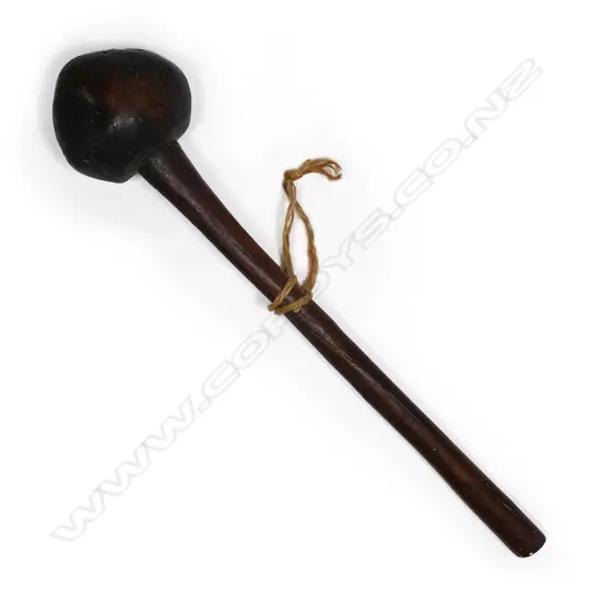 A 19thC Fijian carved wooden ula