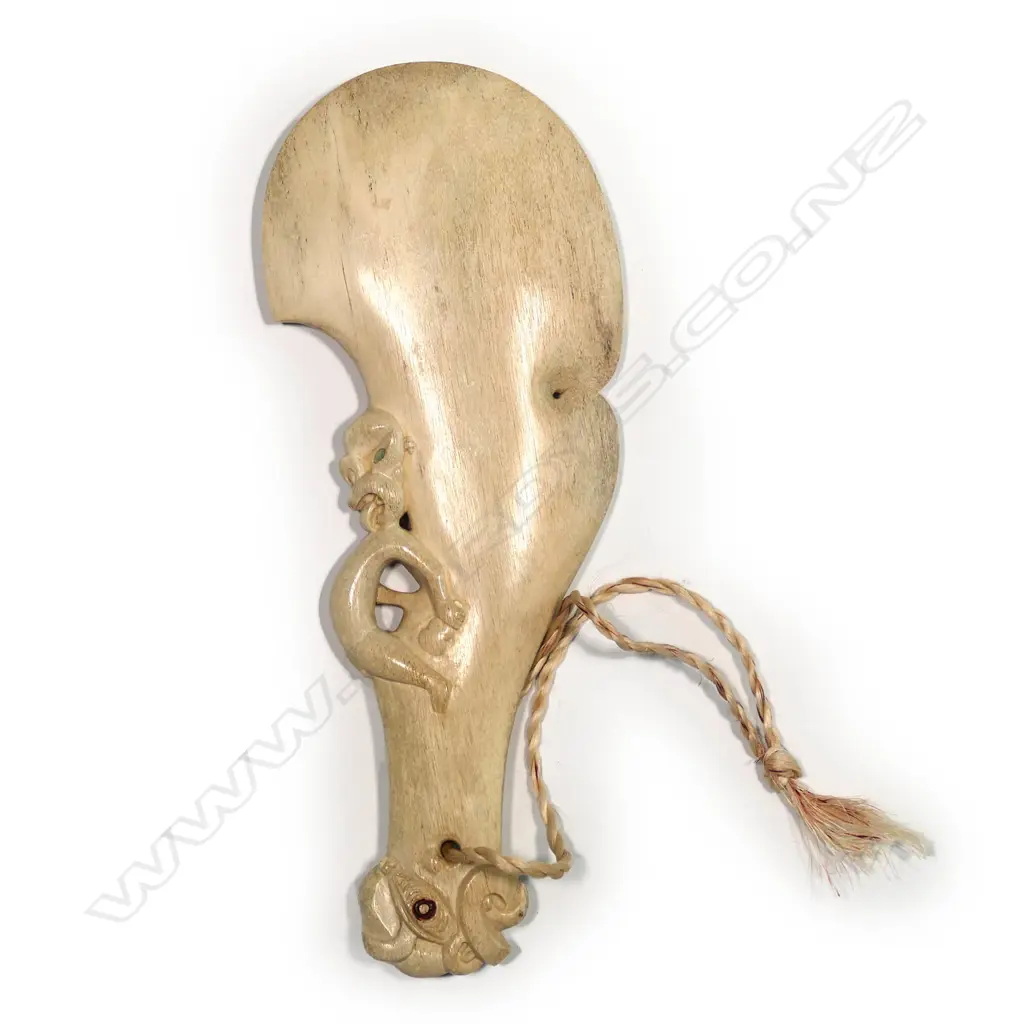A good 20thC Maori whale bone wahaika Image 1++