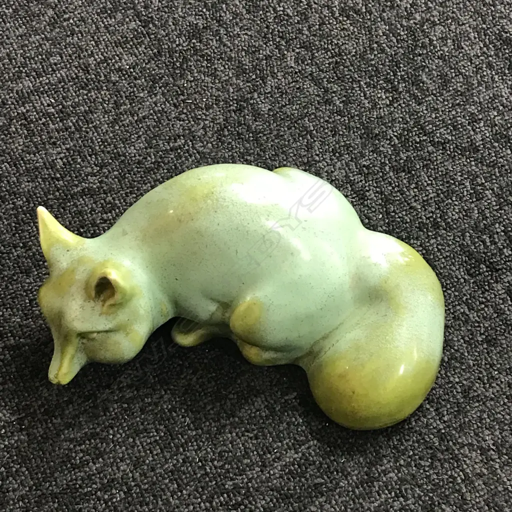 An uncommon Clarice Cliff Reynard the Fox sculpture Image 1++