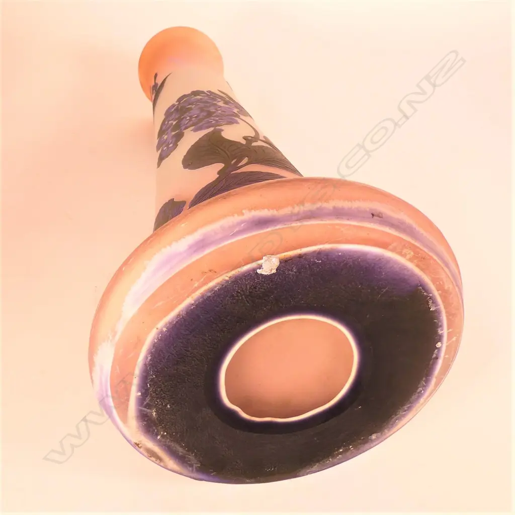 A very large Gallé copy cameo glass vase Image 1++