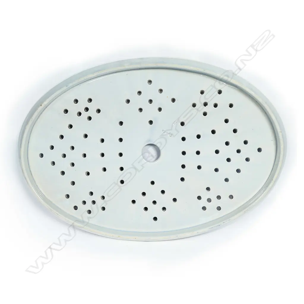 A Victorian Spode blue and white mazarin Image 1++