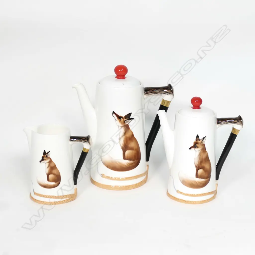 A Royal Doulton 'Reynard the Fox' 16 piece coffee service Image 1++