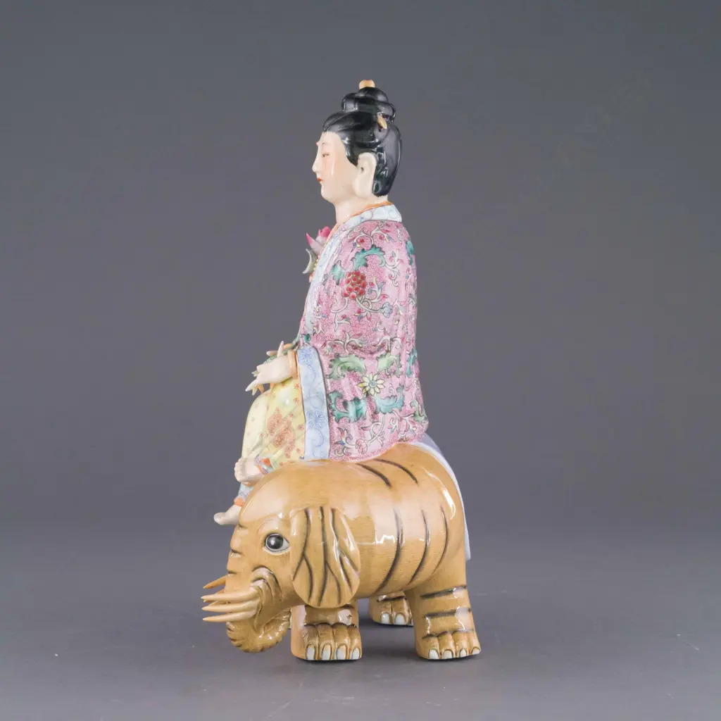 A fine Chinese porcelain famille rose statuette of the Bodhisattva Puxian Image 1++