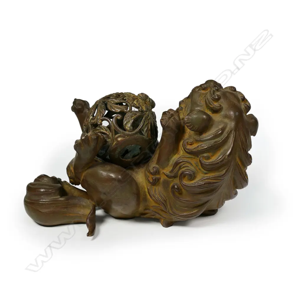 A pair of 19th/20thC Japanese bronze shishi Image 1++