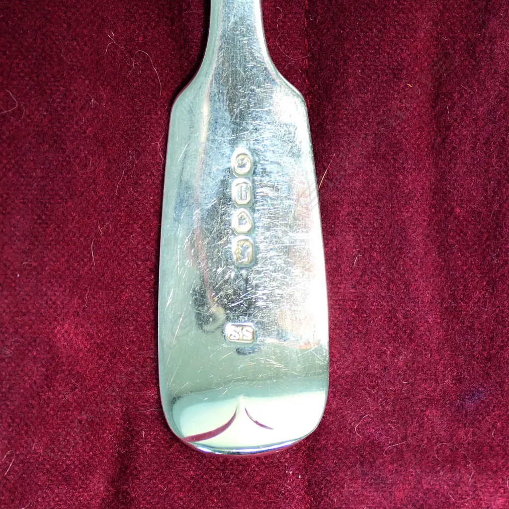 A set of 12 (6 + 6) Victorian silver dessert spoons Image 1++