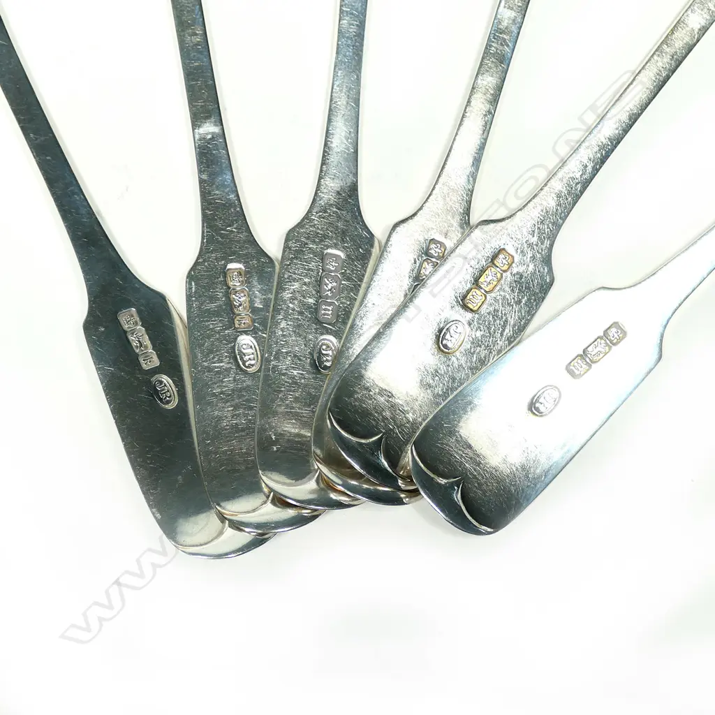 A set of six Edwardian silver dessert spoons Image 1++
