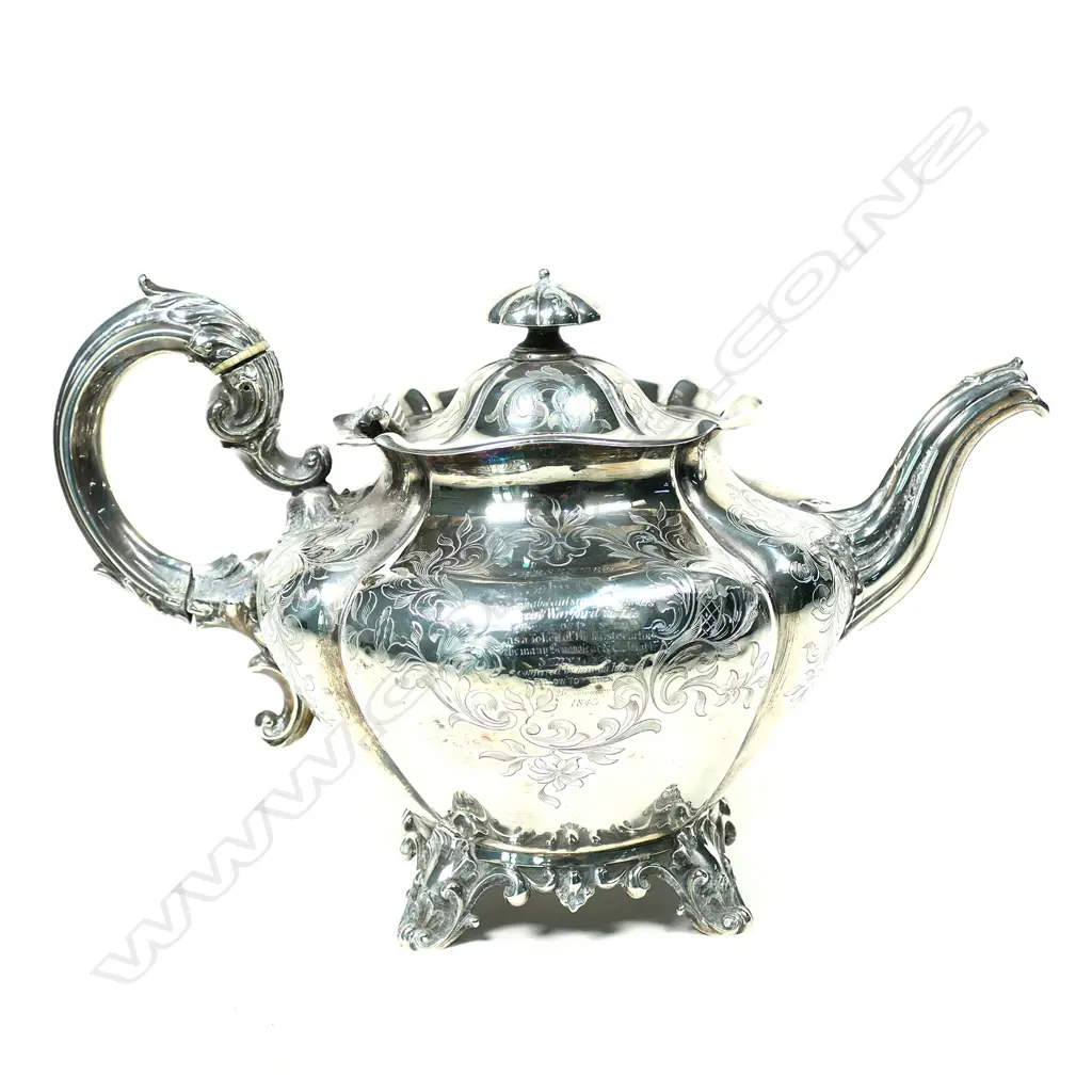 An early Victorian silver teapot Image 1++