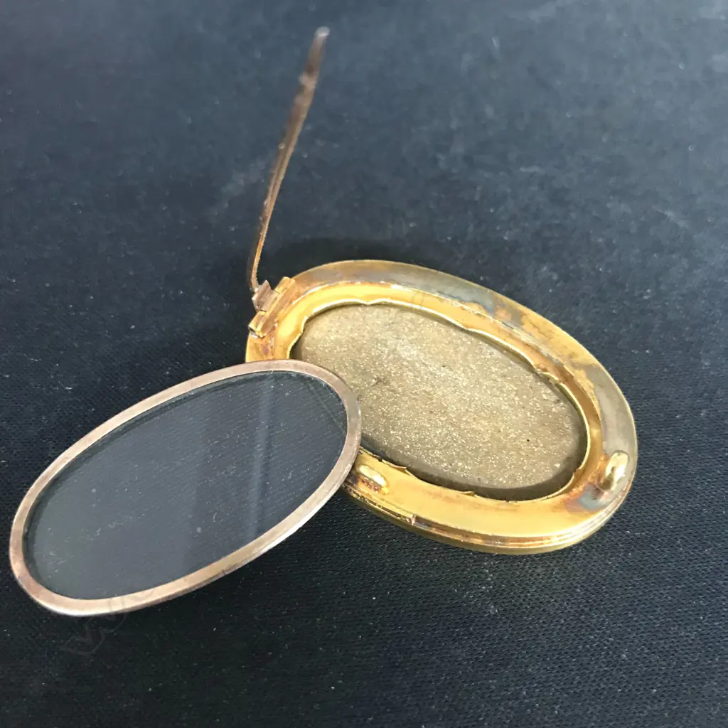 A rare and important colonial Australian gold and opal brooch by Evan Jones of Sydney Image 1++