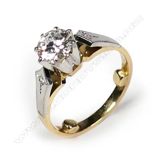 A 1.00ct diamond solitaire ring in 18ct gold