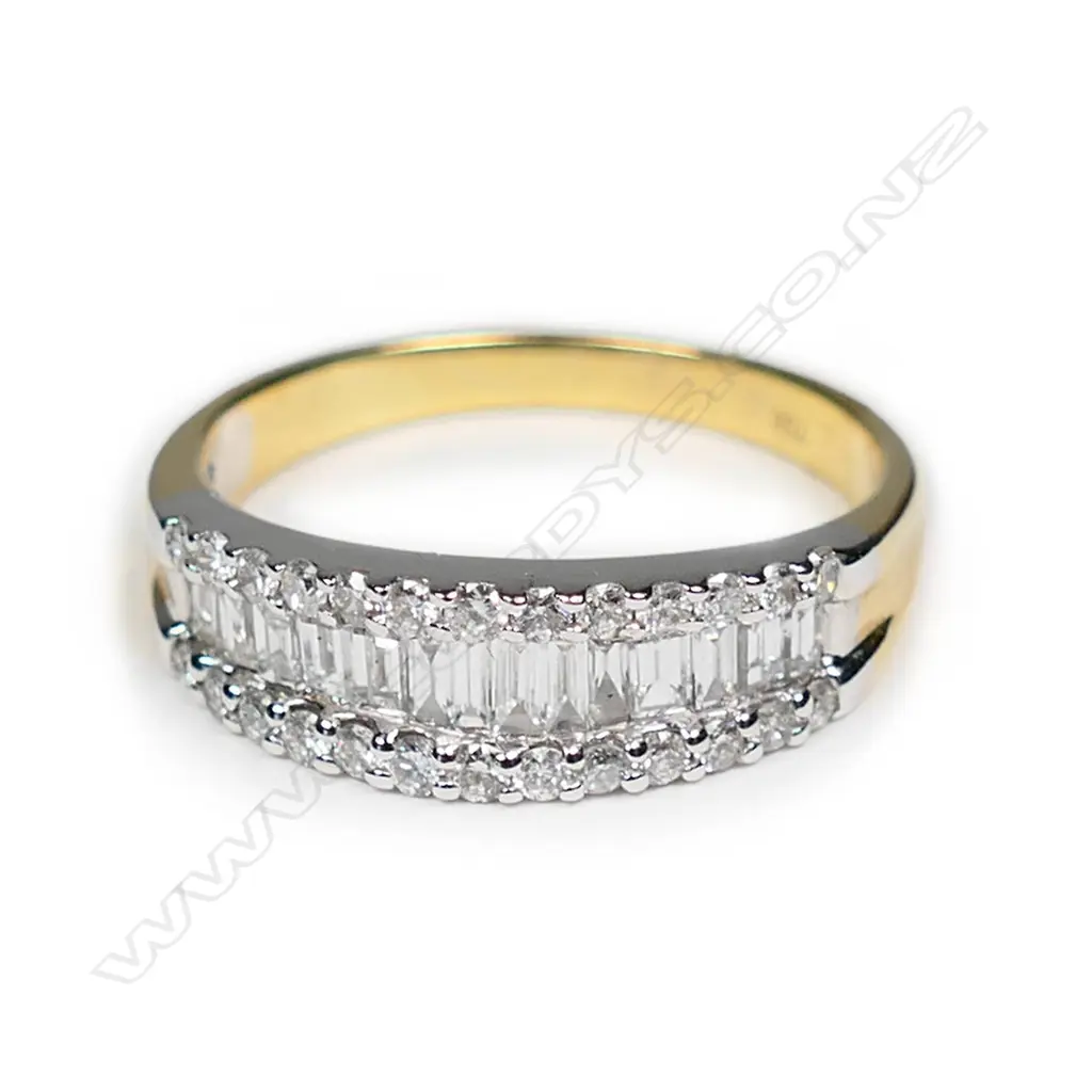 An 18ct white gold and multi diamond ring Image 1++