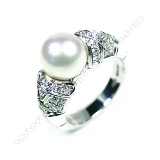 A Bvlgari 18ct white gold pearl and diamond ring