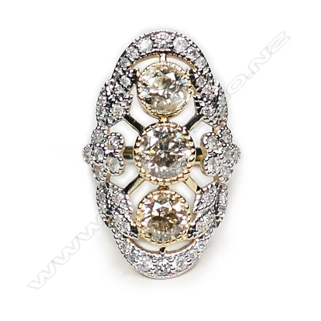 A 14ct gold and diamond Art Deco style ring Image 1++
