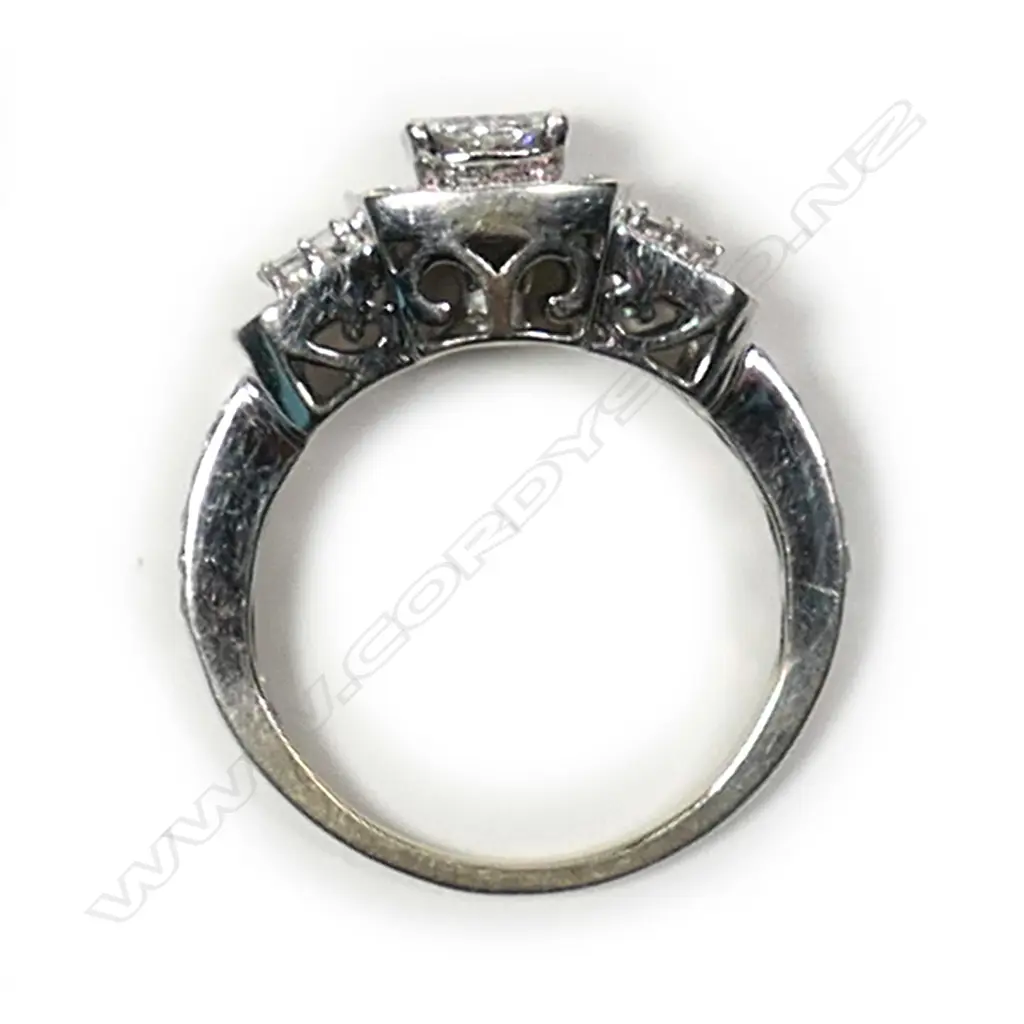 A 14ct white gold and diamond dress ring Image 1++