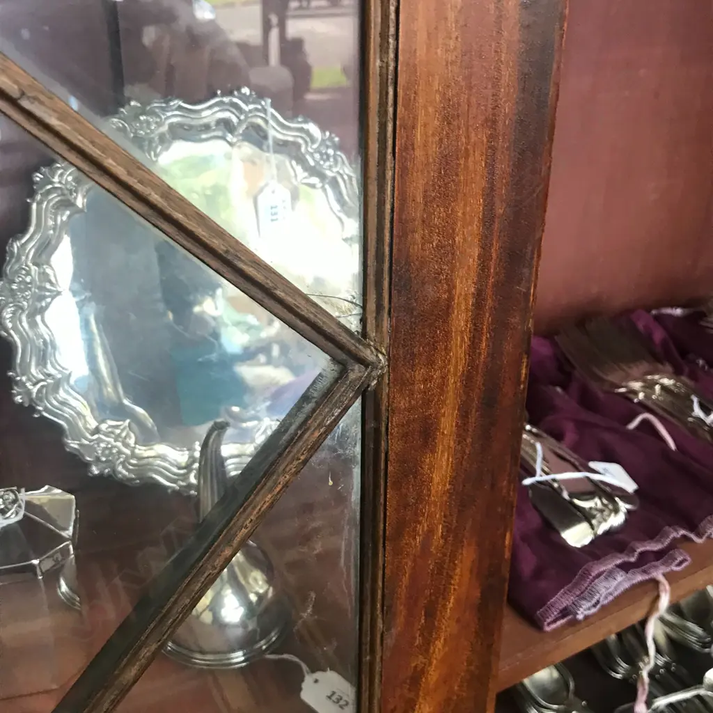 A Georgian mahogany bookcase cabinet Image 1++