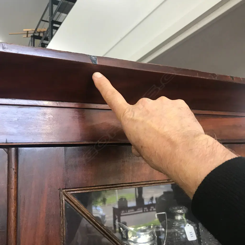 A Georgian mahogany bookcase cabinet Image 1++